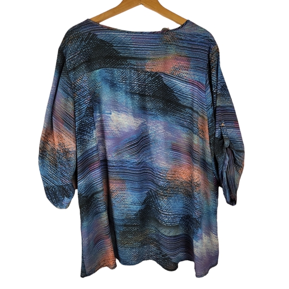 Abstract 4xl blouse - Picture 3 of 3